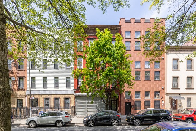 199 Johnson Ave in Brooklyn, NY - Building Photo - Building Photo