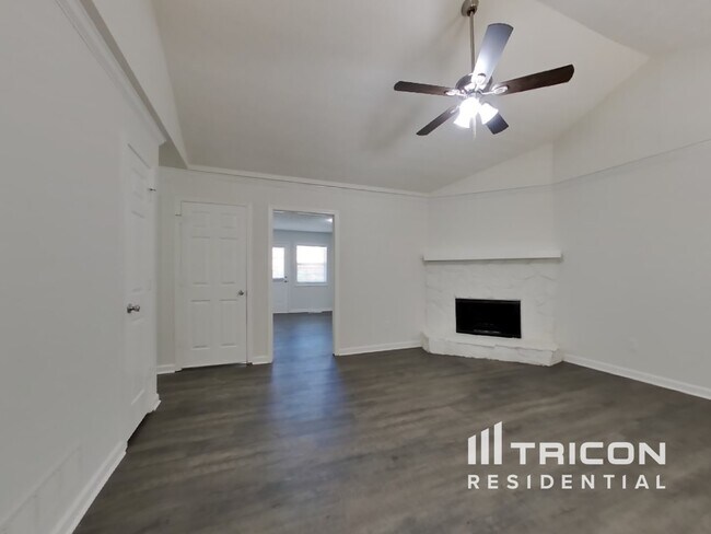 3764 Cherokee Overlook Dr in Canton, GA - Building Photo - Building Photo