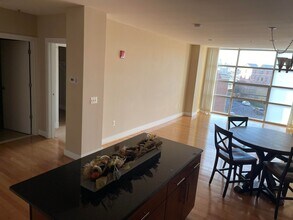 2772 Lighthouse Point E in Baltimore, MD - Building Photo - Building Photo
