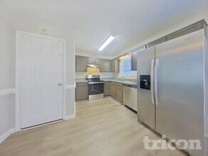 27 Fairview Way in Dallas, GA - Foto de edificio - Building Photo