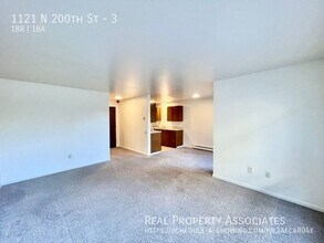 1121 N 200th St-Unit -3 in Shoreline, WA - Building Photo - Building Photo