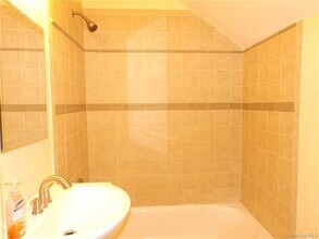 24 Beechwood Ave in Harrison, NY - Building Photo - Building Photo