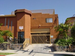 A7R in Inglewood, CA - Building Photo - Building Photo