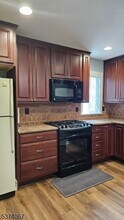 56 Woods Edge Dr in Roxbury Township, NJ - Building Photo - Building Photo