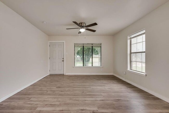 3305 Avenue L in Fort Worth, TX - Building Photo - Building Photo