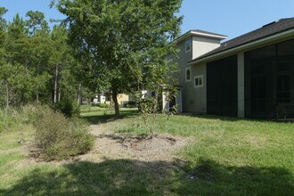 5995 Shadehill Rd in Jacksonville, FL - Foto de edificio - Building Photo
