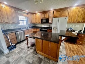 74 Bruce Dr in Somerville, AL - Building Photo - Building Photo
