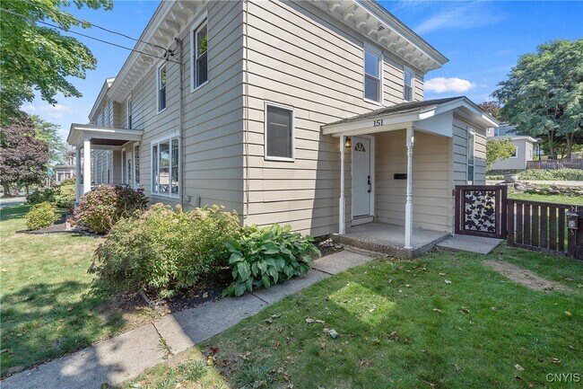 52-54 E Utica St in Oswego, NY - Building Photo - Building Photo