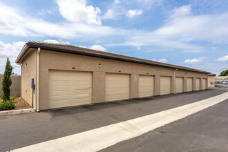 Dante Apartments in Fresno, CA - Building Photo - Building Photo