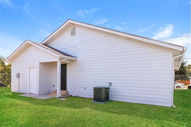3520 Garrett St in Euless, TX - Building Photo - Building Photo