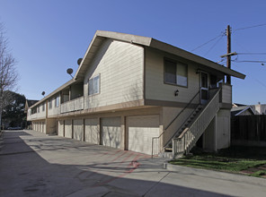 238 Avocado St in Costa Mesa, CA - Building Photo - Building Photo