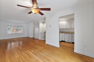 135 Bolton St in Boston, MA - Building Photo - Building Photo