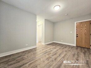 429 W Belden Ave in Chicago, IL - Building Photo - Building Photo