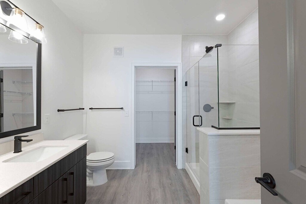 The Wren Mercer Crossing Apartments in Farmers Branch, TX
