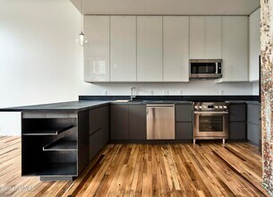 520 State Rd, Unit 207 in North Adams, MA - Foto de edificio - Building Photo