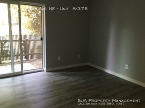 1400 153rd Ave NE-Unit -Unit  B-375 in Bellevue, WA - Building Photo - Building Photo