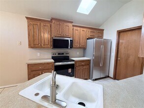 1224 Capitol Dr in Edmond, OK - Building Photo - Building Photo