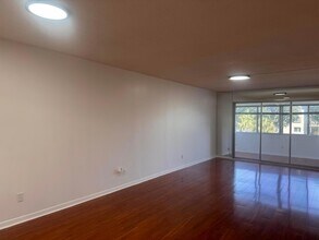 3178 Via Poinciana, Unit 3030 in Greenacres, FL - Foto de edificio - Building Photo