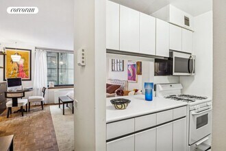 250 W 89th St in New York, NY - Foto de edificio - Building Photo