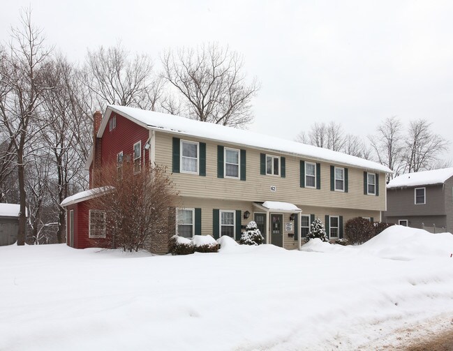 62 Poquonock Ave in Windsor, CT - Building Photo - Building Photo