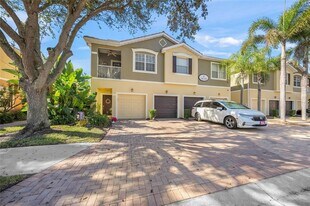 8015 Limestone Ln in Sarasota, FL - Building Photo