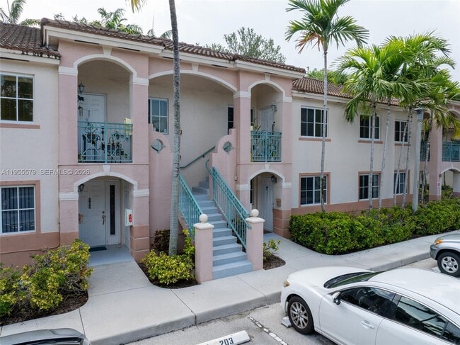 2250 NW 78th Ave in Hollywood, FL - Building Photo - Building Photo