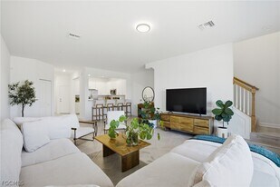 14303 Pine Lodge Ln in Ft. Myers, FL - Building Photo