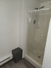 48 E Gay St, Unit 2 in Dallastown, PA - Building Photo - Building Photo