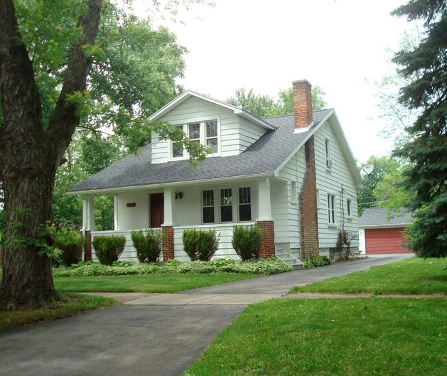 1123 Midland Blvd, Unit Upper in Royal Oak, MI - Building Photo - Building Photo