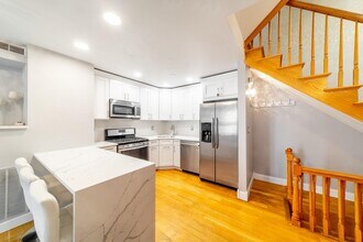 56 Erie St in Jersey City, NJ - Building Photo - Building Photo