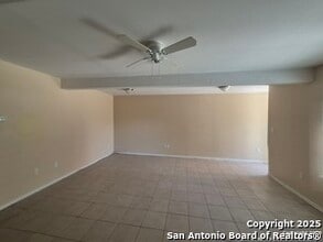 3718 Pleasanton Rd in San Antonio, TX - Building Photo - Building Photo