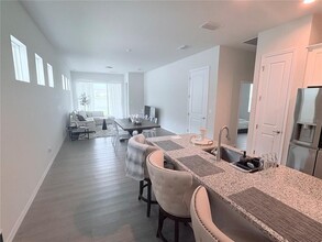 3109 King Palm Dr in New Smyrna Beach, FL - Building Photo - Building Photo