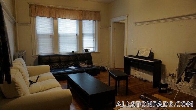 property at 7 Price Rd