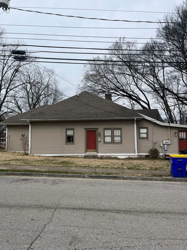 property at 1127 Park St