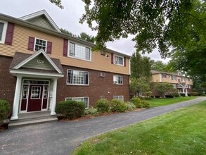 3931 Brown Ave in Manchester, NH - Building Photo - Building Photo