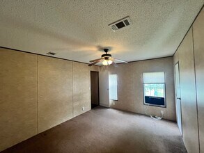 512 W Alabama Ave in Chickasha, OK - Building Photo - Building Photo