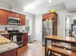 47 Beech Glen St, Unit 2 in Boston, MA - Building Photo - Building Photo