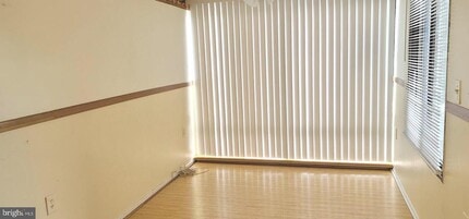 18010 Chalet Dr in Germantown, MD - Building Photo - Building Photo