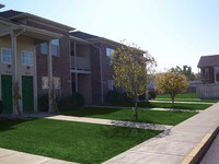Summerset Apartments photo'