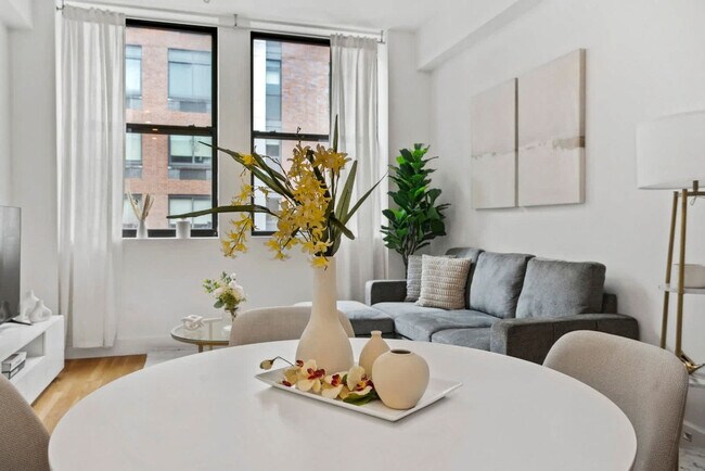 517 W 45th St in New York, NY - Building Photo - Building Photo