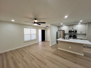 8012 Pinedale Cove in Austin, TX - Building Photo - Building Photo
