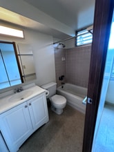 1060 Kamehameha Hwy in Aiea, HI - Building Photo - Building Photo