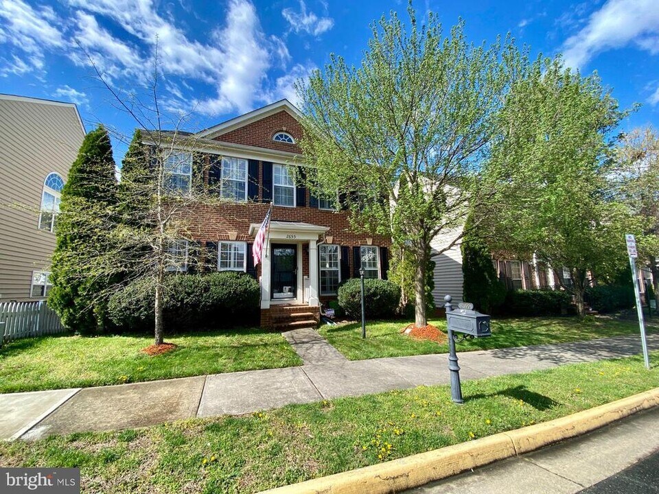 2655 Taffrail Way in Woodbridge, VA - Building Photo