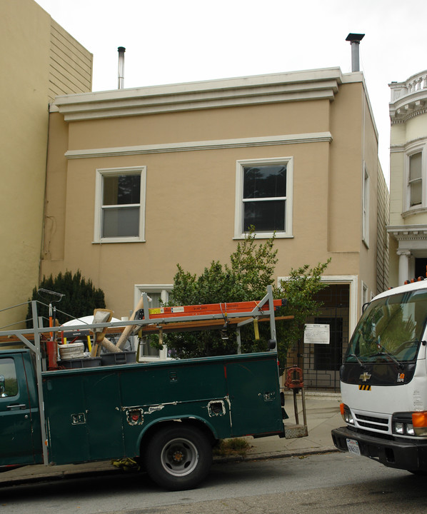 135 Buena Vista Ave E in San Francisco, CA - Foto de edificio