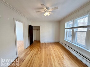 4208 N Clark St, Unit 1 in Chicago, IL - Building Photo - Building Photo
