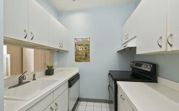 19 Follen St, Unit 4 in Boston, MA - Foto de edificio - Building Photo