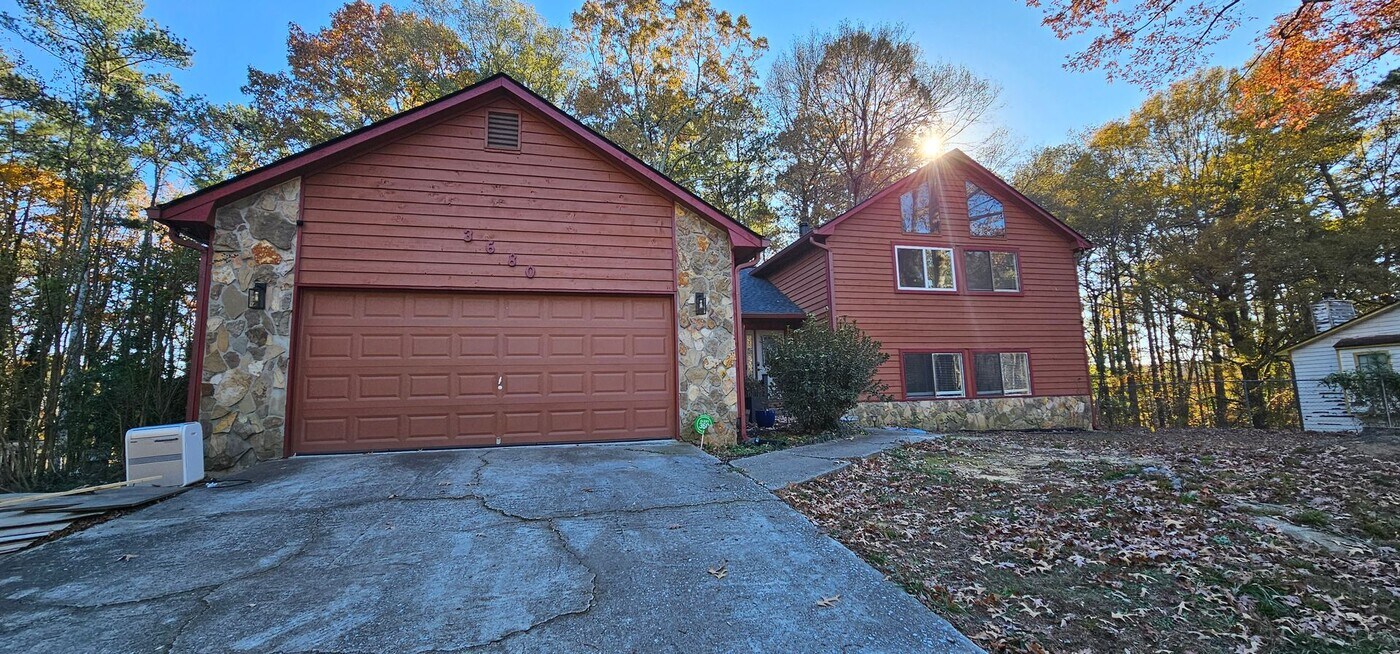 3680 Tate Rd in Atlanta, GA - Foto de edificio