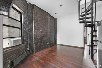 516 E 12th St in New York, NY - Building Photo - Building Photo