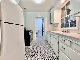 1232 Ridgeley Dr in Los Angeles, CA - Building Photo