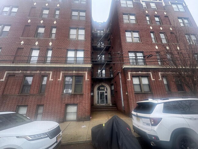 35-39-39 Fulton St in Weehawken, NJ - Building Photo - Building Photo